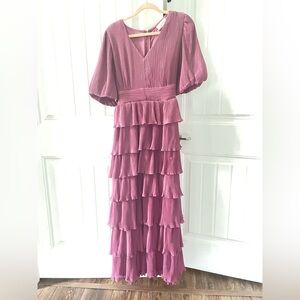 Chic Tiered Maxi Dress in Pink